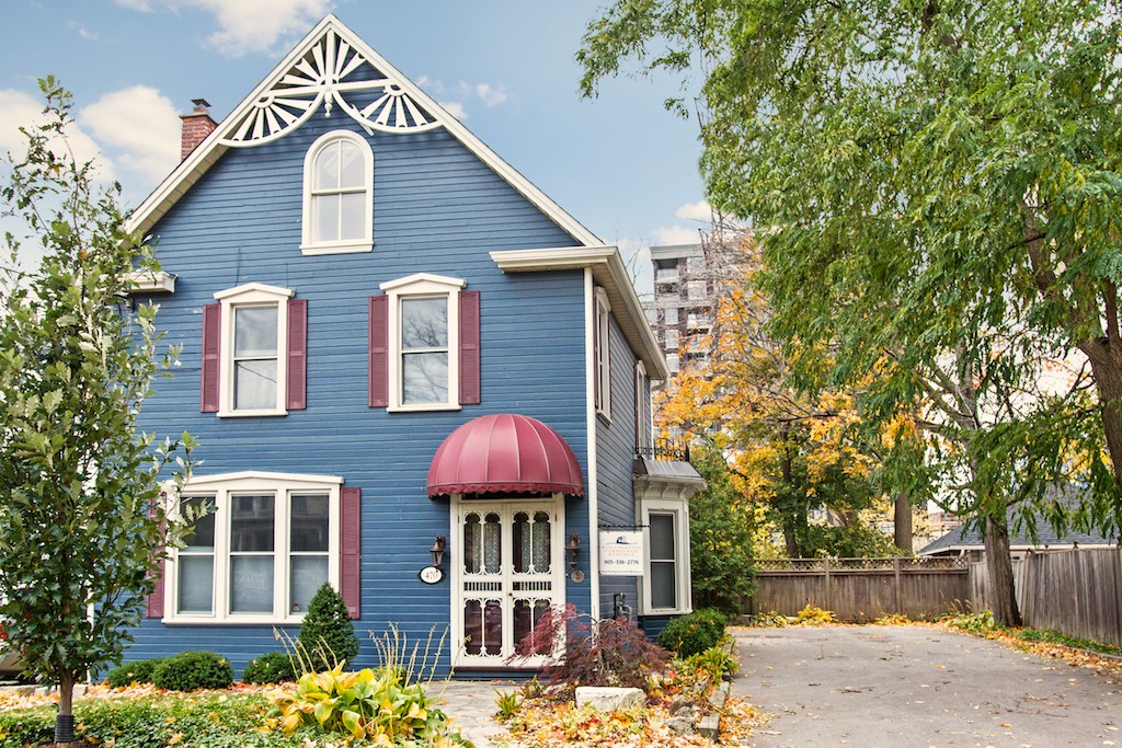 burlington_furnished_rentals_coleman_house_1 Burlington Furnished Rentals