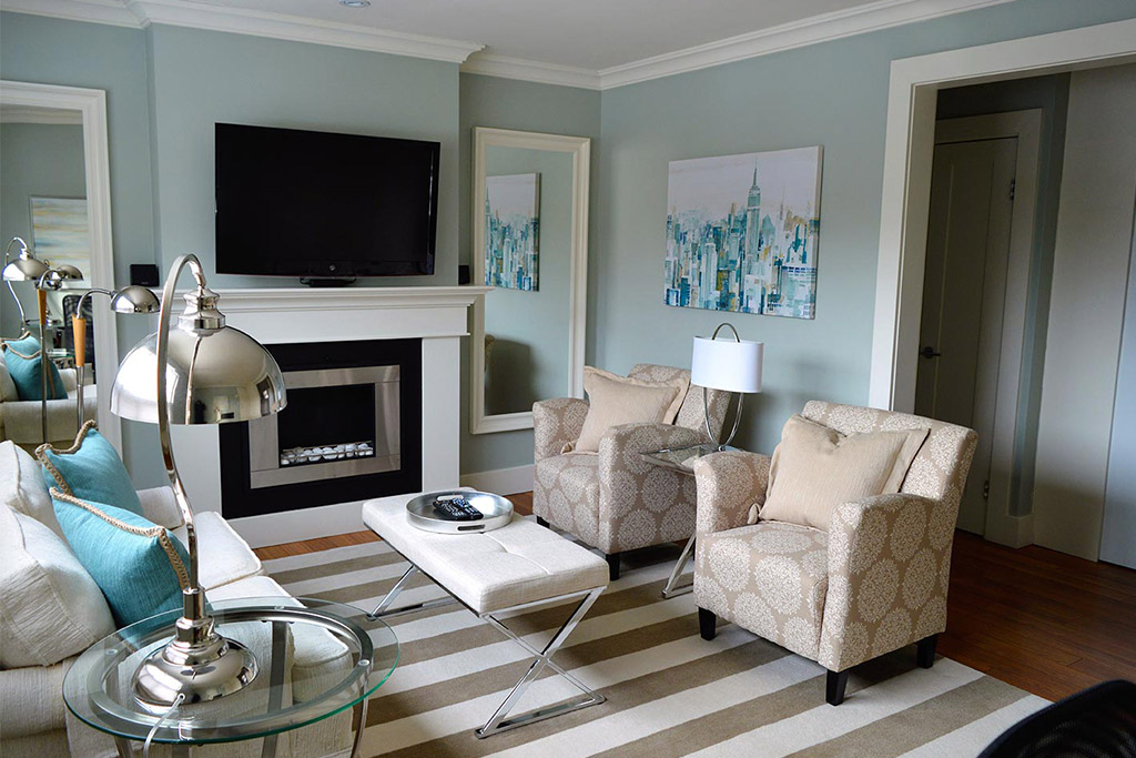 Stunning living room decor in Elgin House Suite 3